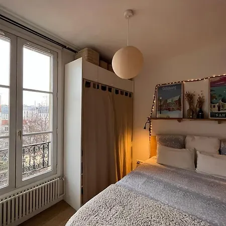 Appartement Secured And Central Typical Parisian ! *